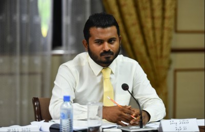 ބޮޑުހިޔާނާތް ނުބެލޭ ނަމަ ކޮމިޝަންތަކުގެ މެމްބަރުން އިސްތިއުފާދީ: ވިސާމް