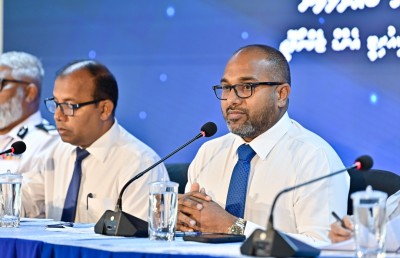 10،000 ޑޮލަރަށް ވުރެ ގިނައިން ބޭރަށް ގެންދާ ނަމަ، އެ ހޯދި ގޮތް ބުނެދޭން ޖެހޭ ގޮތް ހަދައިފި