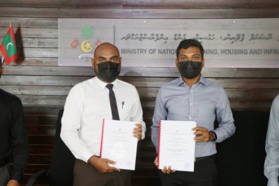 ދެ ރަށެއްގައި އިމާރާތްކުރާ ހައުސިން ޔުނިޓުގެ މަސައްކަތް ނިންމުމަށް ބަޔަކާ ހަވާލުކޮށްފި