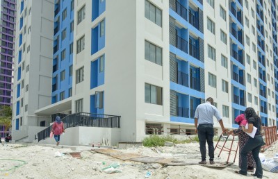 ކުއްލި ބޮޑު އާބާދީއެއް، އަސާސީ އެއްވެސް ހިދުމަތެއް އަދި ނެތް