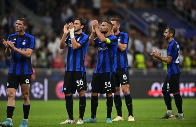 400 މިލިއަން ޑޮލަރުގެ ލޯނެއް ނުދެއްކިގެން އިންޓަ މިލާނުގެ މިލްކުވެރިކަން ލޯނު ދޫކުރި ކުންފުންޏަށް