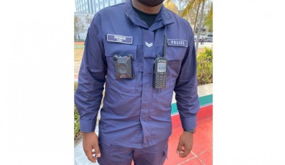 ފްރަންޓްލައިންގައި މަސައްކަތްކުރާ ފުލުހުންނަށް 1400 ބޮޑީ ވޯން ކެމެރާ ހޯދަނީ
