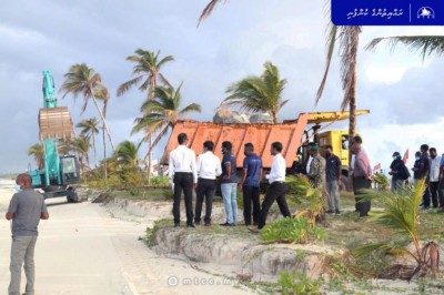ހޯރަފުށީ އެއާޕޯޓްގެ ރަންވޭގެ ގޮނޑުދޮށް ހިމާޔަތް ކުރުމުގެ އަމަލީ މަސައްކަތް ފަށައިފި