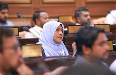 މަޖިލިސް މެންބަރުން މާދަމާ ހުވާ ކުރައްވާނެ