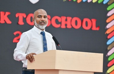 މިނިސްޓަރު އެދިވަޑައިގަތީ ޒިންމާދާރު ދަރިވަރަކަށް ވުމަށް އަޒުމް ކަނޑައަޅަން
