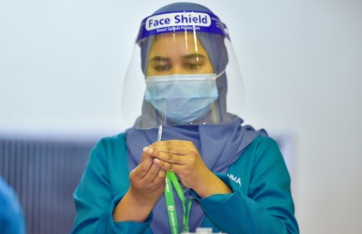 އޭޕްރީލް މަހު ވެކްސިން ޖެހި މީހުންގެ ދެވަނަ ޑޯޒު ފަށަނީ