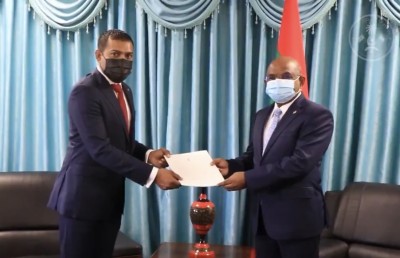 ޗެކް ރިޕަބްލިކްގެ އޮނަރަރީ ކޮންސުލްއަކަށް ވިޔަފާރިވެރިޔާ މަދީހު