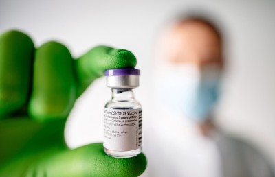 ކޮވިޑްގެ ދެވެކްސިނުން ޑޯޒް ފުރިހަމަކުރުން ނުރައްކާ