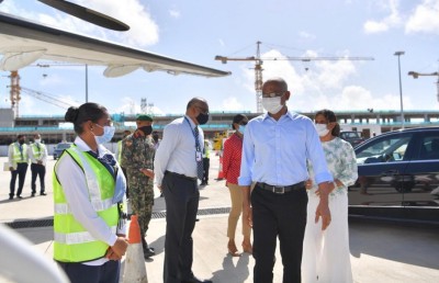 ރައީސްގެ ދެކަނބަލުން ހދ. ގެ ތިން ރަށަކަށް ފުރާވަޑައިގެންފި