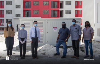 ހިޔާ ފްލެޓްތަކުގެ ކަރަންޓުގެ މަސައްކަތް ނިންމައި އެޗްޑީސީއާ ހަވާލުކޮށްފި