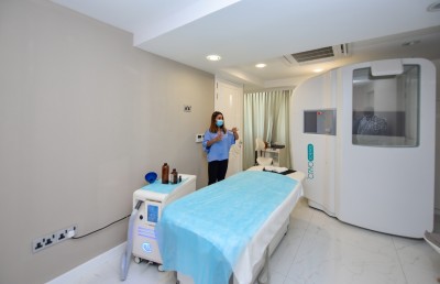 ދަނޑަށް ނޭރިއަސް ބައްޕަގެ ފަހަތުން ޗެމްޕިއަނަކަށް