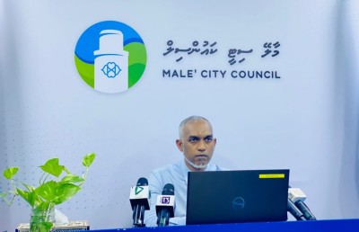 ވެހިކަލް ގަރާޖުތައް ކައުންސިލަށް ހަވާލުކުރީ އެންގުމެއް ނެތި: މުއިއްޒު