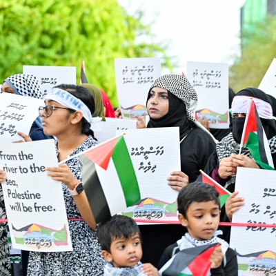 އިޒްރޭލުގެ މީހުން ރާއްޖެ އިން ފޭބުމަށް އެ ގައުމުގެ ސަރުކާރުން އަންގައިފި