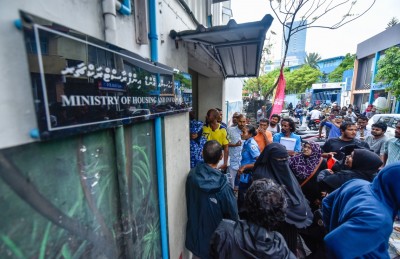 ފްލެޓްތައް "ބަހާލީ" ސިއްރު ކޮޓަރިއެއްގައި ތިބެ، ފްލެޓް ދޭންވީ މީހުންގެ ލިސްޓް އޮތީ ޕެންޑްރައިވެއްގައި!