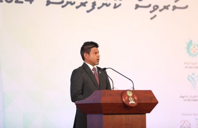 ސިވިލް ސާވިސްގެ މުވައްޒަފުން އިސްކުރަންވީ ހިނިތުންވުމާއި އޯގާތެރިކަން: ނައިބު ރައީސް