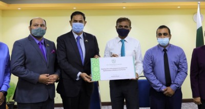 ޕާކިސްތާނުން ސީއެސްސީއަށް ސްމާޓް ޓީވީ އާއި ކޮމްޕިއުޓަރުތައް ހަދިޔާކޮށްފި