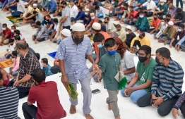 އިސްލާމްދީނުގެ ބުރުސޫރަ ހުތުރުކުރާ މީހުންނަށް ނޫނެކޭ ބުނަން ކެރޭ މުސްލިމުން ބޭނުންވޭ: އީދު ހުތުބާ