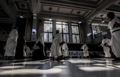 ހައްޖުގެ އަޅުކަމަށް ރަޖިސްޓްރީނުވެ މައްކާގައި އުޅުނު 300،000 މީހަކު ބޭރުކޮށްފި