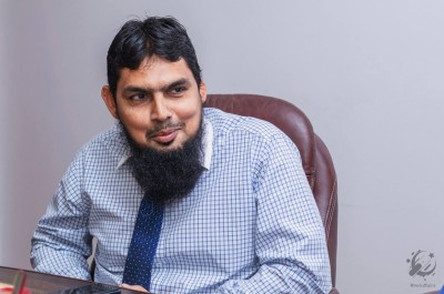 ޝެއިޚް އަލީ ޒާހިރު ޕީއެޗްޑީ ހާސިލުކުރައްވައިފި