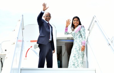 ރައީސްގެ ދެކަނބަލުން އެނބުރި ރާއްޖެ ވަޑައިގެންފި