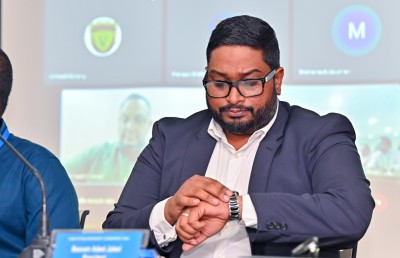 ބައްސާމްގެ ދައުރު ހަމަވަނީ، ރާއްޖޭން ފީފާގެ ނިންމުމެއްގެ އިންތިޒާރުގައި