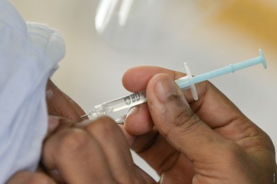 ވެކްސިން ފުރިހަމަ ކުރި މީހުންގެ އަދަދު 300،671 އަށް