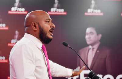 ސަރުކާރަށް ތާއީދު ނުކުރާކަން މީޑިއާގެ ކުރިމަތީގައި ނަޝީދު ވިދާޅުވާންޖެހޭ: ޝުޖާއު