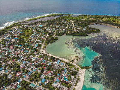 އައްޑޫގައި އުމުރުން ދުވަސްވީ މީހަކު ބަލާނެ ފަރާތެއް ހޯދަނީ