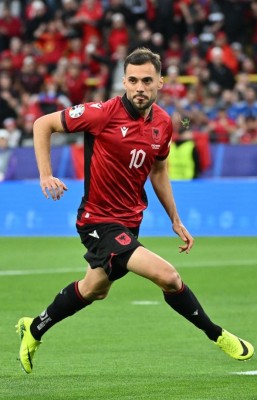 ބައިރަމީ: އަލްބޭނިއާ އަށް ކުޅޭހިތުން ރައީސްގެ ރިޔާސީ އަމުރު ހިފައިގެން ކޯޓަށް