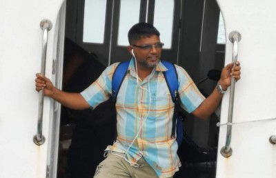 މުސްތަފާ: ޓެސްލާގެ ނަސީބާ އެކު އުފަލުން!