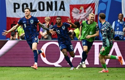 ޕޮލެންޑްގެ ހިތް ކުދިކުދި ކޮށްލައި ފަހު ވަގުތު ނެދަލެންޑްސް މޮޅު ކޮށްދިނީ ވެހޯސްޓް