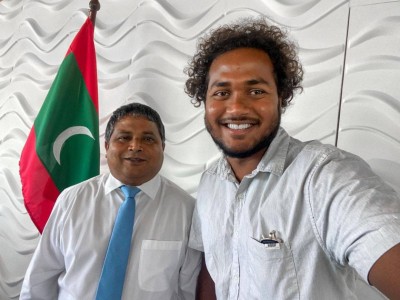 މިނިސްޓަރުގެ ބައްދަލުވުމާއެކު ޒުވާން މަސްވެރިޔާއަށް އުންމީދު