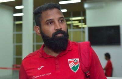 ކުއްލިއަކަށް ހާލު ގޯސްވެ ބަކާ އަށް އައިސީޔޫގައި ފަރުވާ ދެނީ