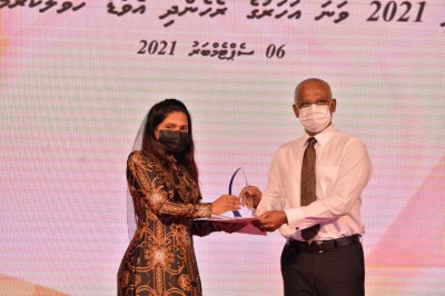 އަގު ވަޒަންކޮށް 14 ކަނބަލަކަށް ރެހެންދި އެވޯޑު ދީފި