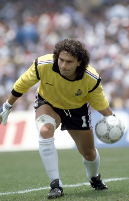 ޔޫރޯގެ ހަނދާނެއް؛ ފައިނަލް މެޗުގެ ކުރިން ފްރާންސްގެ ކީޕަރު ކުއްލިއަކަށް ގެއްލުން