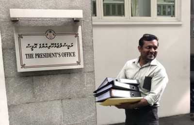 ނަޝީދުގެ ވަކީލަކަށް ކޮއްކޯފުޅު ނާޒިމް، ބަޔާން ދެއްވުމާ މެދު އަދިވެސް ގޮތެއް ނުނިންމާ