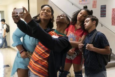 އޮން މައި ބްލޮކް އަންނާނީ އަންނަ މަހު