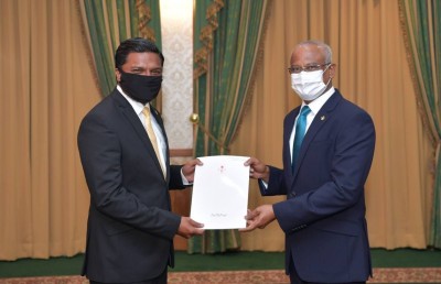 ފިނޭންސް މިނިސްޓްރީގެ ސްޓޭޓް މިނިސްޓަރަކަށް އަނަސް