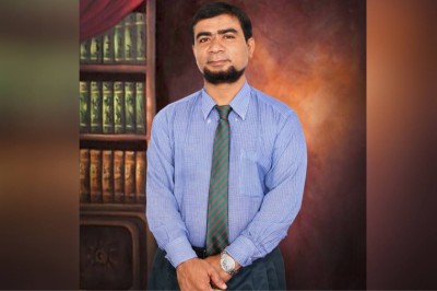 ލޯބިވާ ޓީޗަރެއްގެ ކުއްލި ވަކިވުން، ދަރިވަރުންގެ ލޮލުން ކަރުނަ!