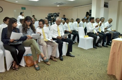 ނަޝީދަށް ދިންް ހަމަލާގެ ތަހުގީގަށް އެމްޑީޕީގެ އިސްބޭފުޅުންގެ ސަމާލުކަން ކުޑަކަމުގެ ޝަކުވާ