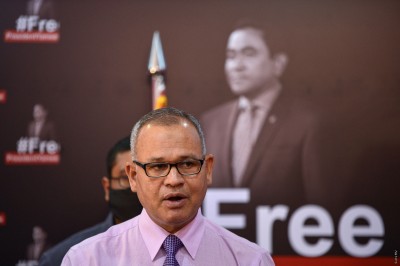 އެމްޑީޕީ ސަރުކާރުގައި ޒުވާނުން ޖެހެނީ ގޮނޑު ހޮވައިގެން ކައިބޮއެ އުޅެން: އާދަމް ޝަރީފް