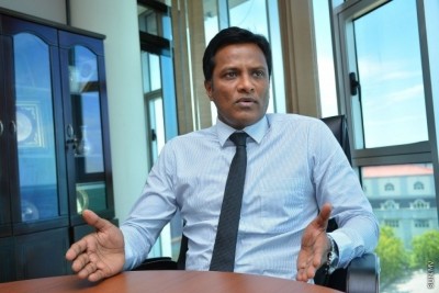 ޖާބިރު މިހާރު ސިކުނޑި ހަމެއް ނުޖެހެ، އަވަސް ފަރުވާއެއް ބޭނުންވޭ: އުމަރު