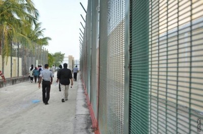 އައްސޭރި ޖަލުގައި ތިބި ގައިދީން ޓީބީއަށް ސްކްރީން ކުރަނީ