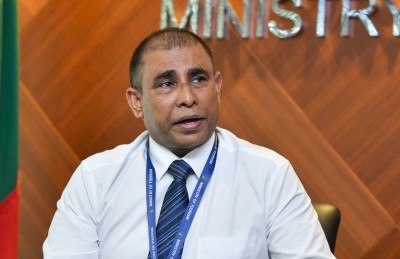 ހުއްދަނެތި ޓޫރިސްޓުން ބެހެއްޓުމަކީ ހިއުމަން ޓްރެފިކިން: މައުސޫމް