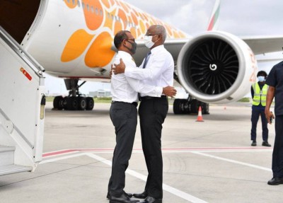 ހަތަރު މަސް ފަހުން ރައީސް ނަޝީދު މާލެ ވަޑައިގެންފި