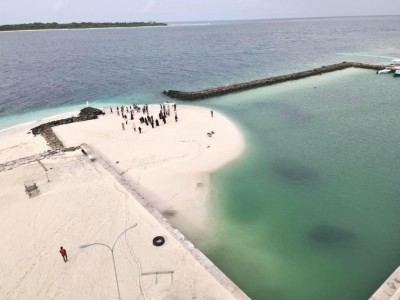 ކިނޮޅަސް ނެރުމައްޗަށް ފަސް އަރައި ރައްޔިތުން ރަށު ބަންދުގައި