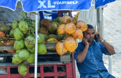 މާލޭގައި ސްޓްރީޓް ފުޑް ތައާރަފު ކުރަން ވިސްނަނީ