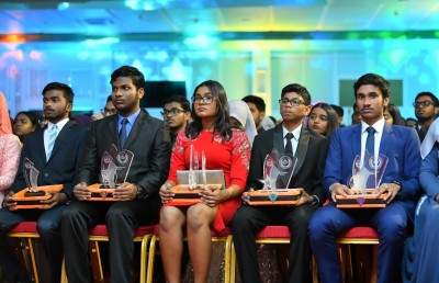 ގަދަ 10 ހޮވުން: އުވާލަން ވެއްޖެ ކަމެއް؟