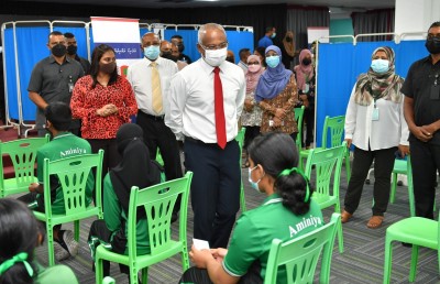 ކުޑަކުދިންނަށް ވެކްސިދިނުން ކުރިއަށް ދާގޮތް ރައީސް ބައްލަވާލައްވައިފި