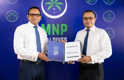އަމާޒަކީ 5،000 ސޮޔާއެކު އީސީއަށް ހުށަހެޅުން، މިހާރު ވެސް 20،000 ފޯމު ގެންގޮސްފި: ރިޔާޒް
